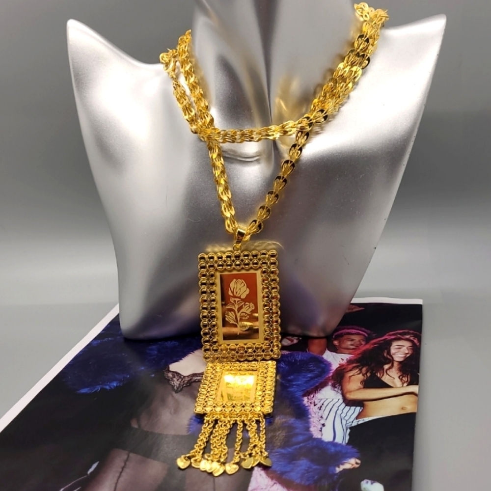Vintage Rose Pattern Rectangular Pendant Gold Necklace